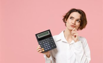 Schéma comparant le fonctionnement du prêt à paliers et du prêt lissé dans un financement immobilier