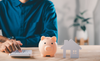 Épargne résiduelle après un achat immobilier : calcul et rôle pour obtenir un crédit