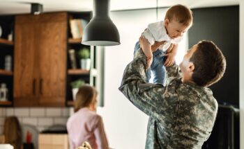 Prêt immobilier militaire : accompagnement pour financer un projet immobilier