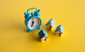 Vente longue immobilière : fonctionnement, avantages et délais entre le compromis et l'acte de vente
